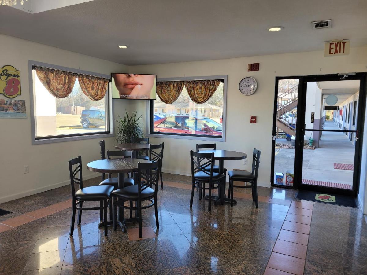 Super 8 By Wyndham Arkadelphia Caddo Valley Area Exterior photo