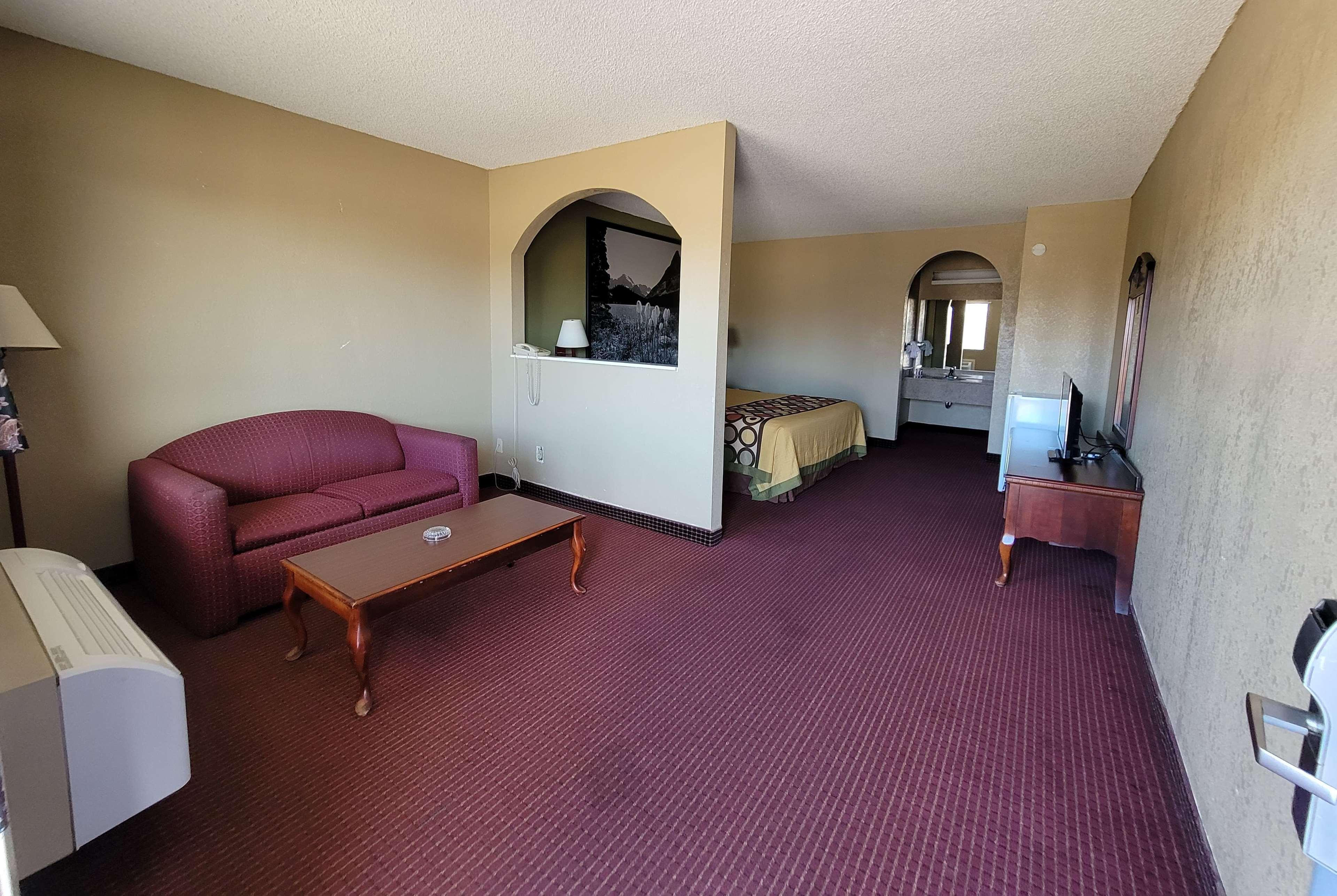 Super 8 By Wyndham Arkadelphia Caddo Valley Area Exterior photo